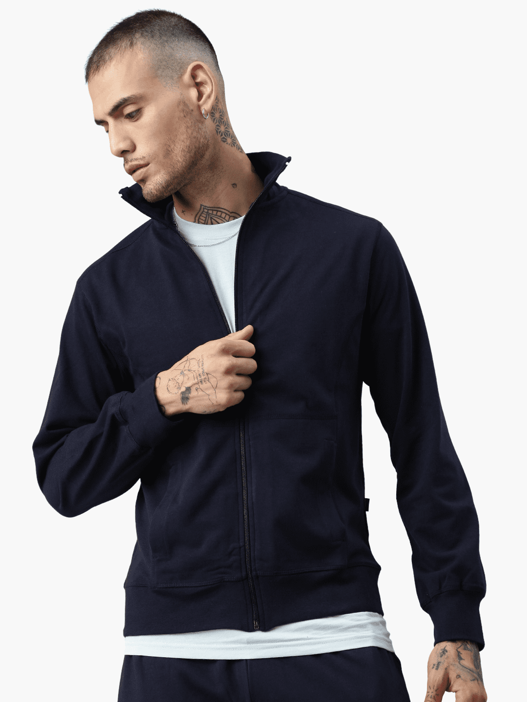 Store regular fit, very light jacket with high neckline