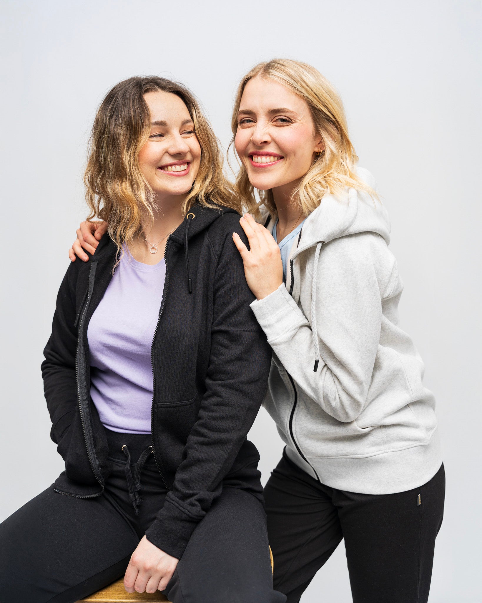 Hoodies, Sweaters & Jackets Women