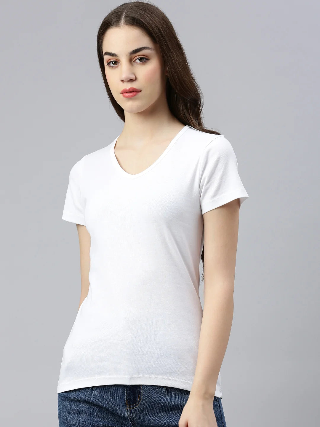 women-efia-cotton-v-neck-t-shirt-blanc-front-switcher
