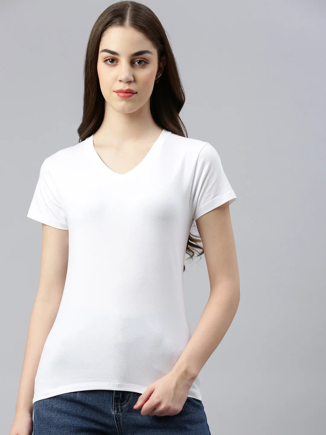 women-giorgia-cotton-v-neck-t-shirt-blanc-front-switcher