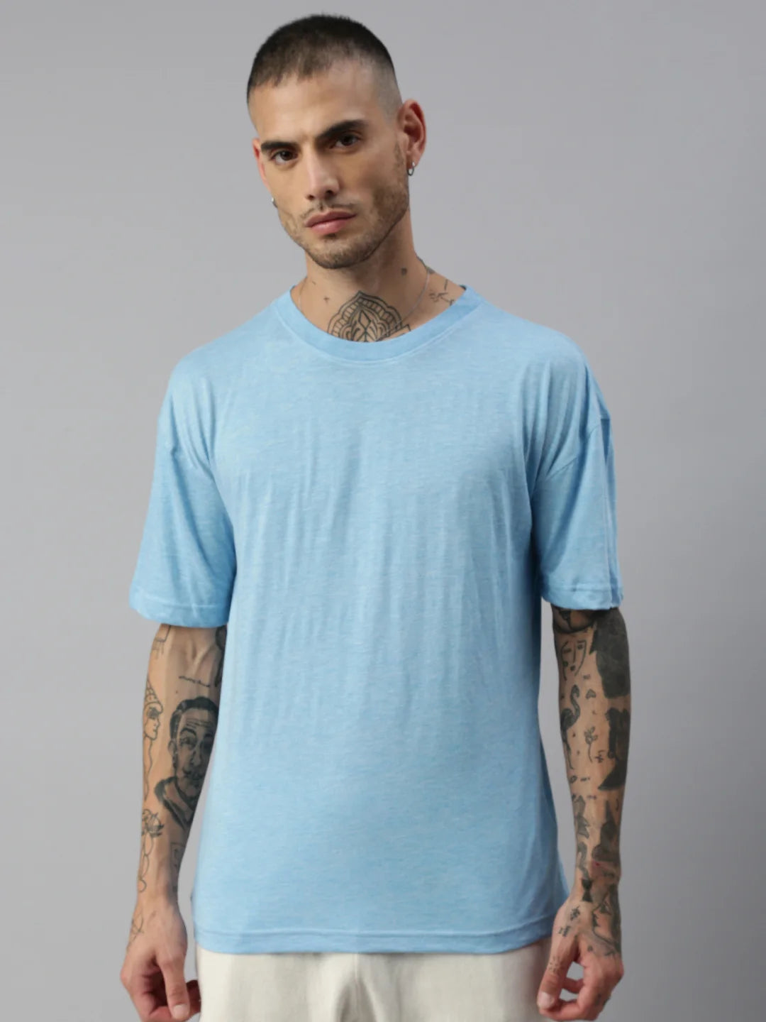 files/switcher-oversize-t-shirt-ryan-from-bamboo--organic-cotton-material-blue-bay-front.webp